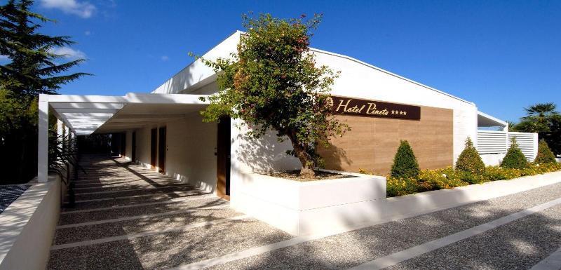 רובו די פוליה Hotel Pineta Wellness & Spa מראה חיצוני תמונה